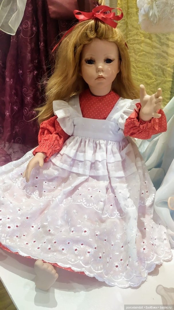 Выставка "Мир кукол" петербургского коллекционера Янины Фёдоровой в городе Олонец, Карелия 2020