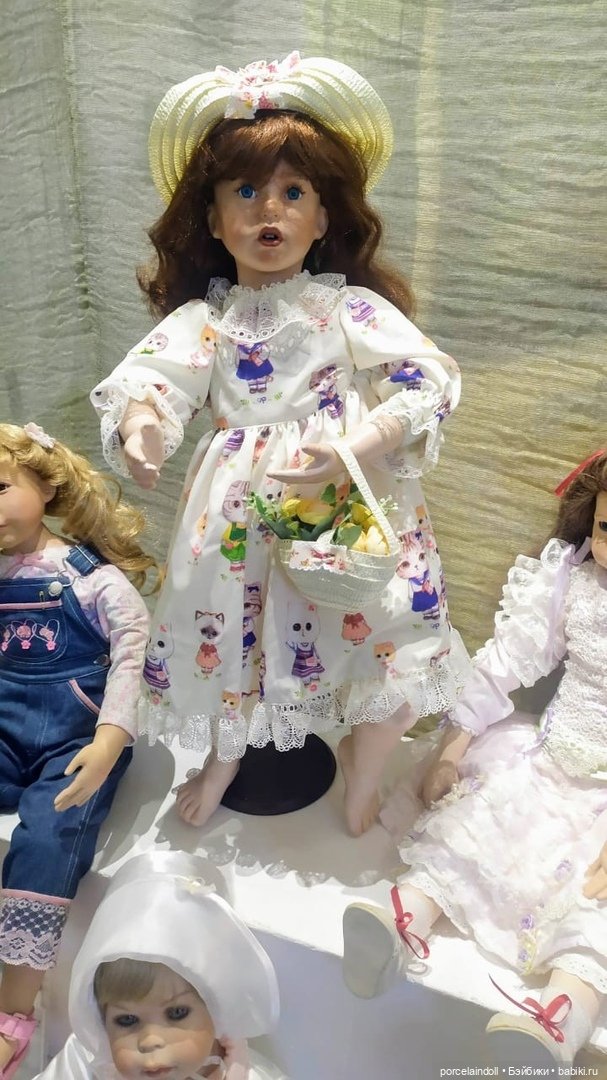 Выставка "Мир кукол" петербургского коллекционера Янины Фёдоровой в городе Олонец, Карелия 2020