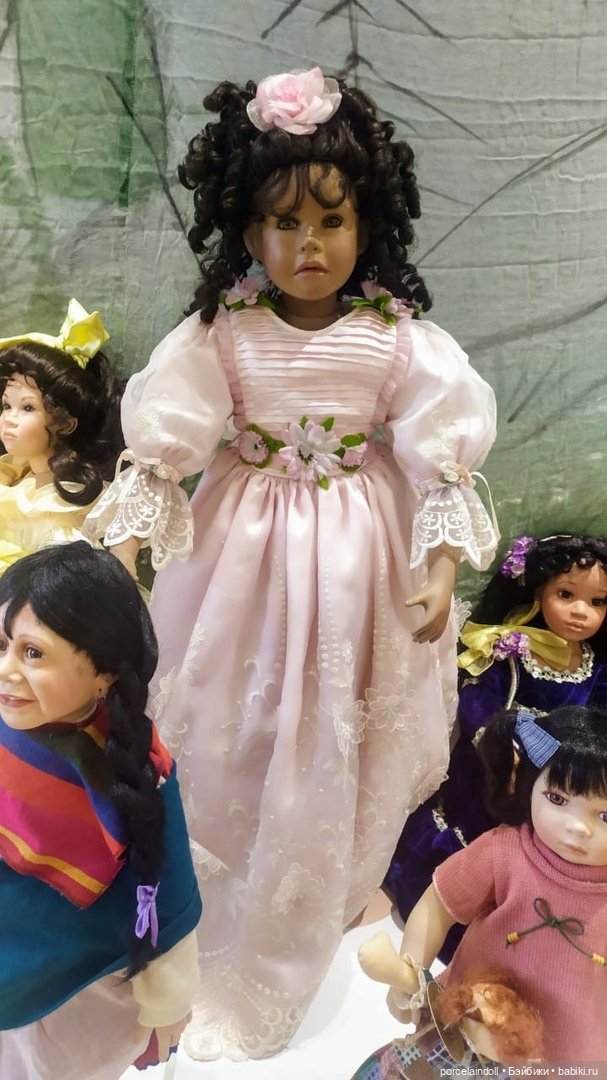 Выставка "Мир кукол" петербургского коллекционера Янины Фёдоровой в городе Олонец, Карелия 2020