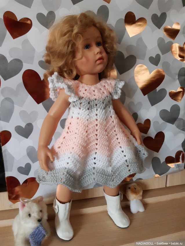 Голубоглазка AIMEE примеряет наряды (фото 2)