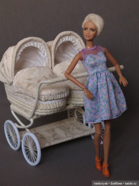 Кукольная коляска и кроватка для двойняшек. 1/6 (фото 5)