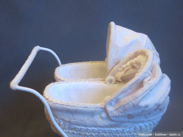 Кукольная коляска и кроватка для двойняшек. 1/6