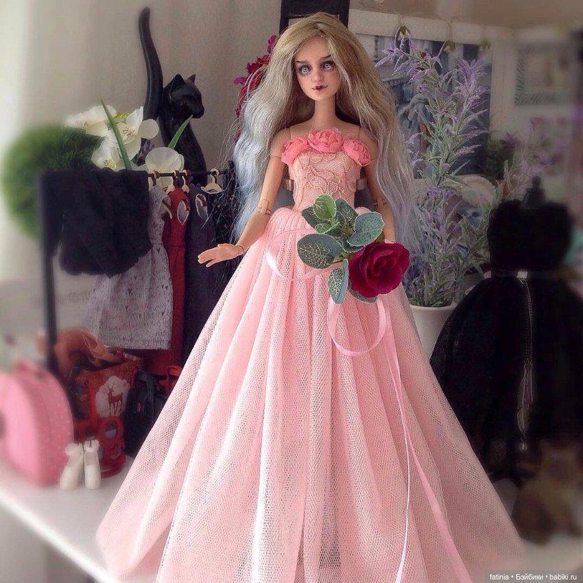 И это всё о Флёр... один персонаж и много фото