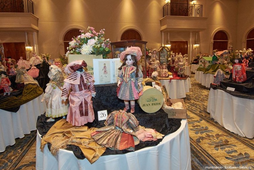 Theriault's 50th Anniversary January Marquis Auction Weekend