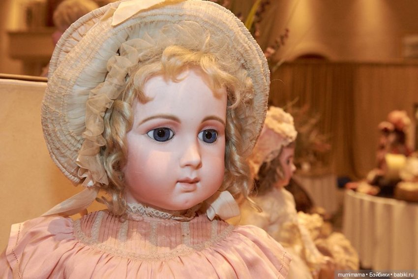 Theriault's 50th Anniversary January Marquis Auction Weekend