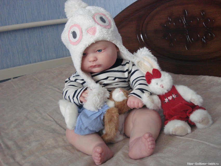 Малыш Арсений на небольшой прогулке