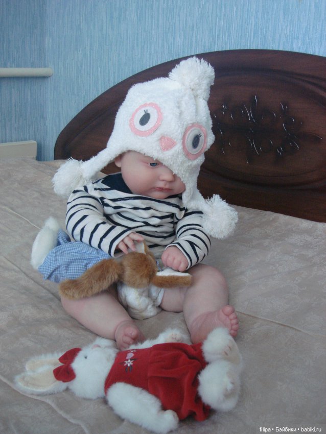 Малыш Арсений на небольшой прогулке