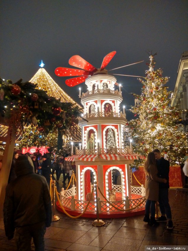 Приключения Саяры. Новый год на Красной площади