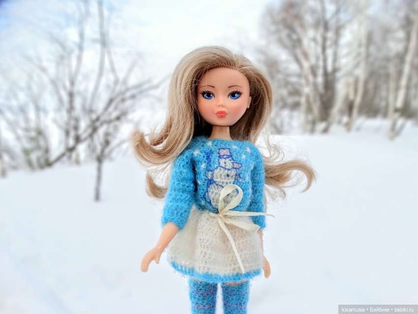 Зимняя прогулка стильных девчонок (фото 7)