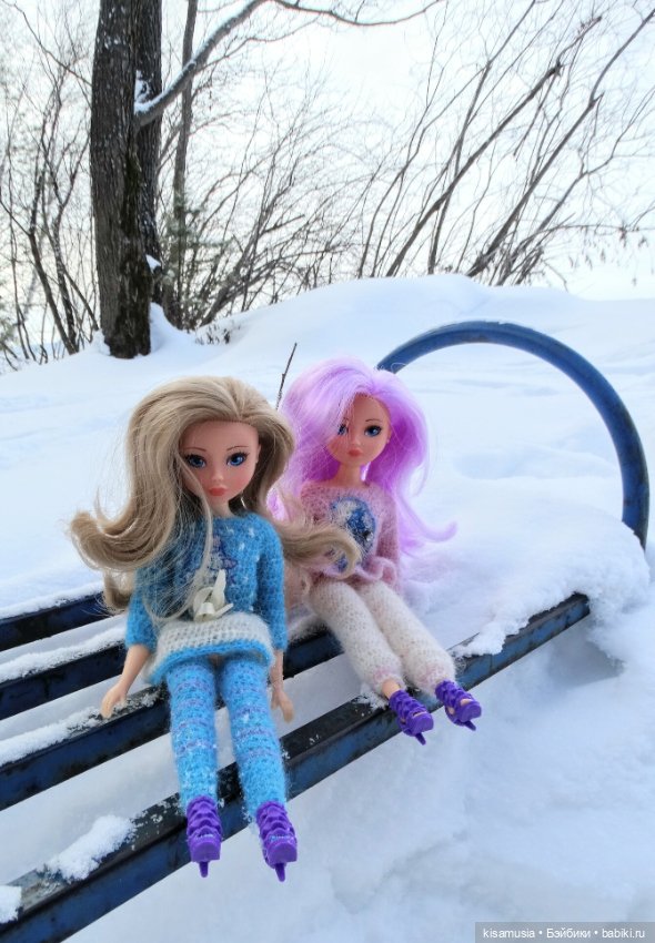 Зимняя прогулка стильных девчонок (фото 3)