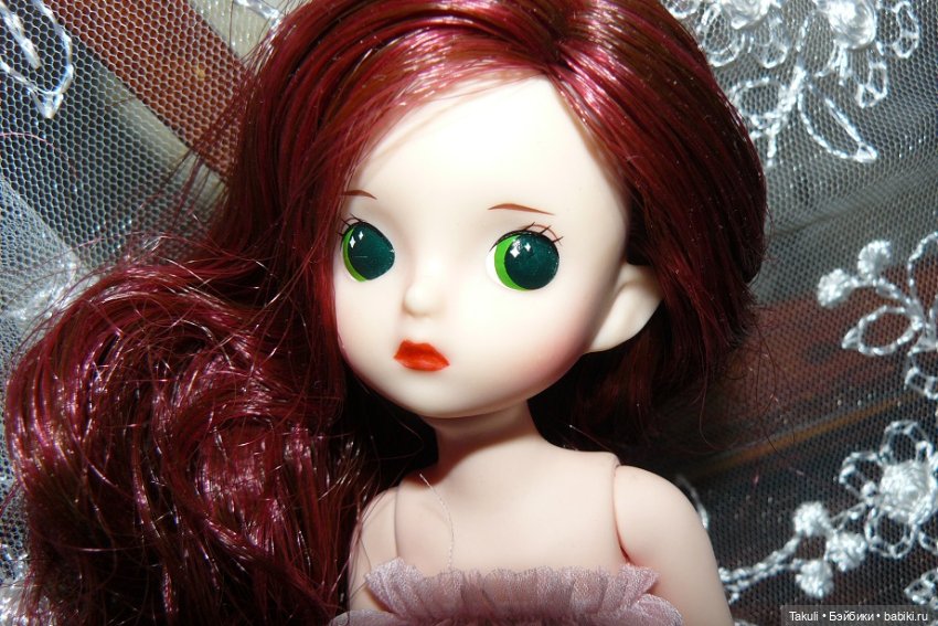 Эльфийские ушки и искорки в глазах