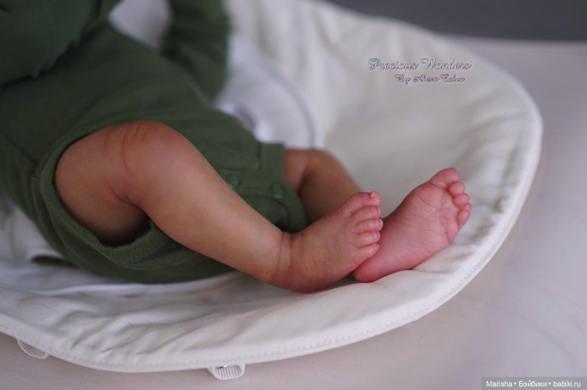 Johannah awake by Bountiful Baby, автор прототипа Alexa Calvo