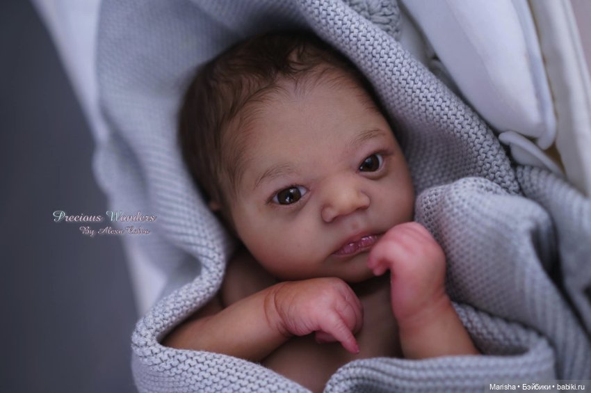 Johannah awake by Bountiful Baby, автор прототипа Alexa Calvo