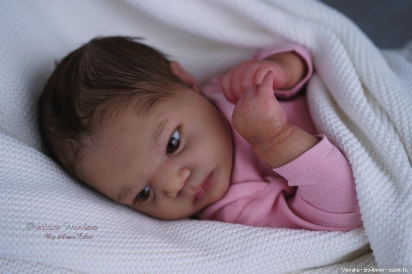 Johannah awake by Bountiful Baby, автор прототипа Alexa Calvo