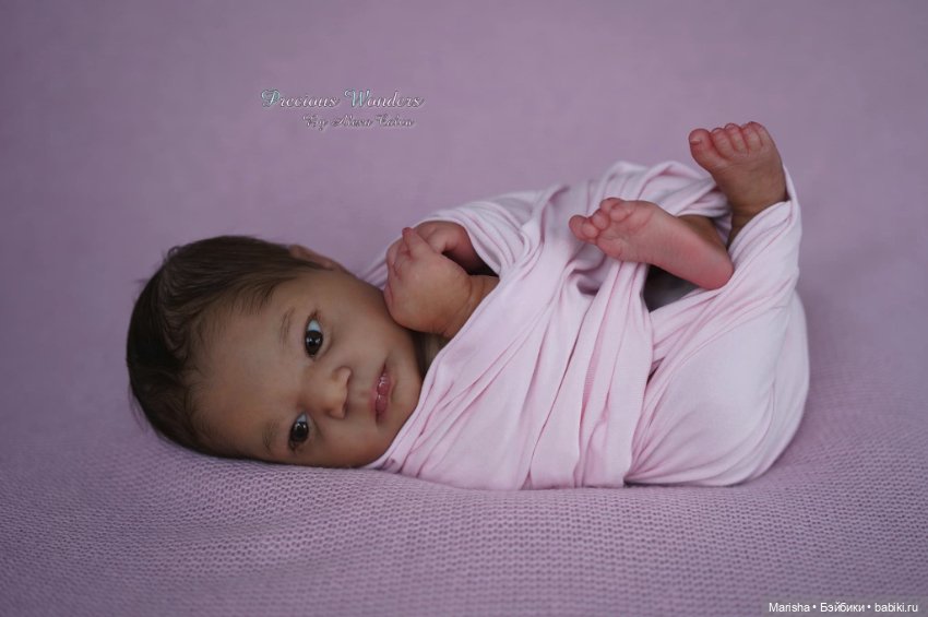 Johannah awake by Bountiful Baby, автор прототипа Alexa Calvo