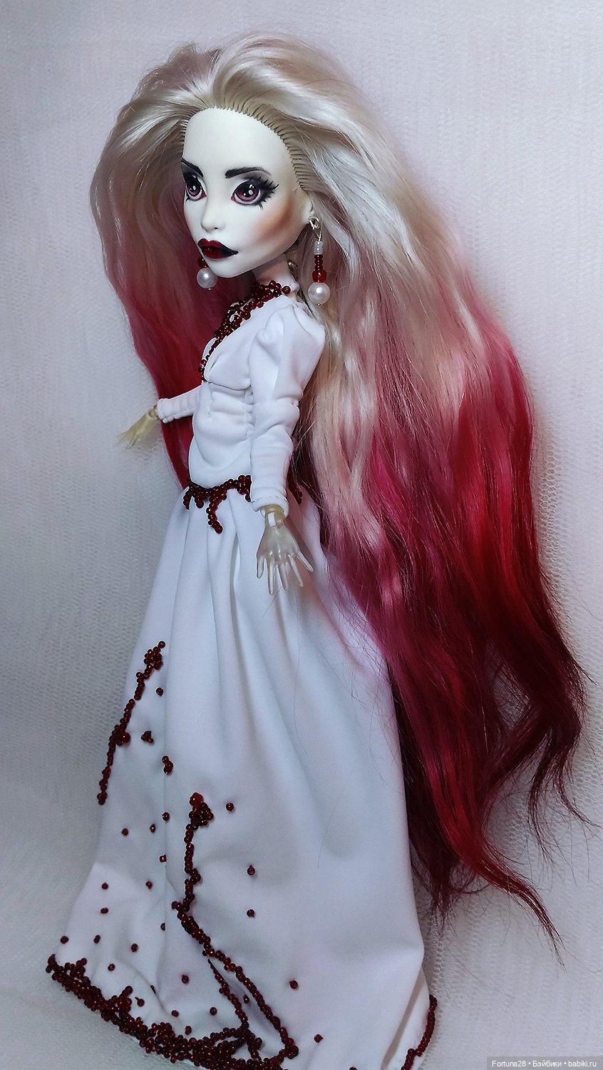 История о кровавой королеве (фото 8)