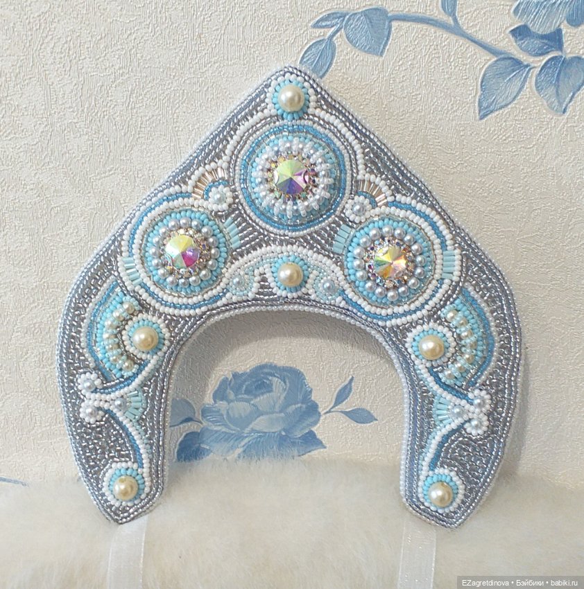 Новинки: Кокошники из бисера-2