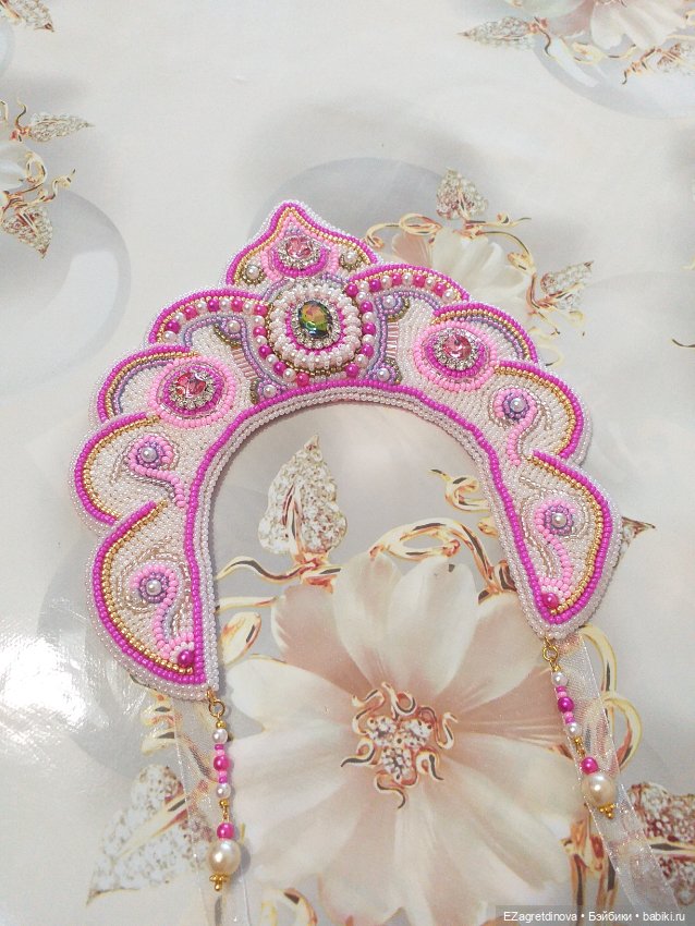 Новинки: Кокошники из бисера-2