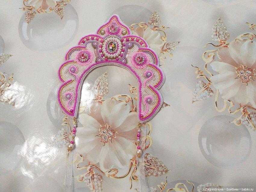 Новинки: Кокошники из бисера-2