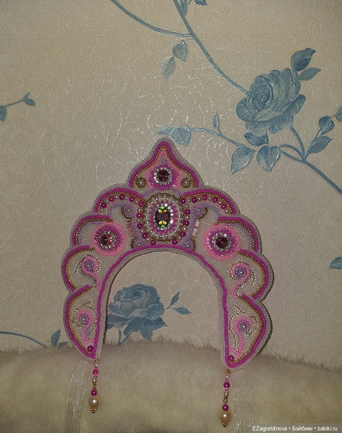 Новинки: Кокошники из бисера-2