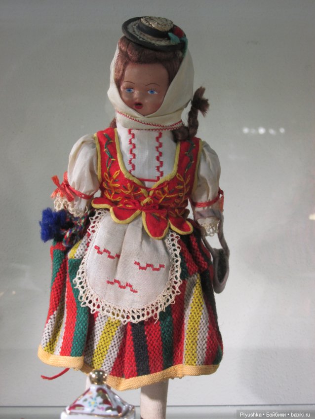 Выставка кукол "Волшебный мир образов и фантазий"