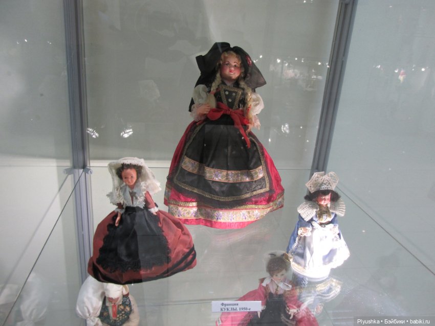 Выставка кукол "Волшебный мир образов и фантазий"