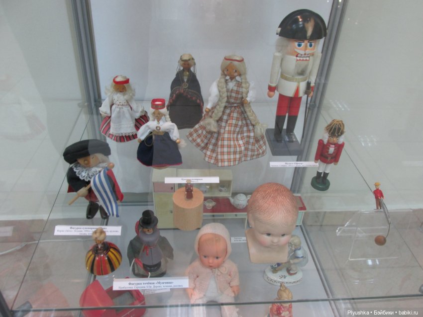 Выставка кукол "Волшебный мир образов и фантазий"