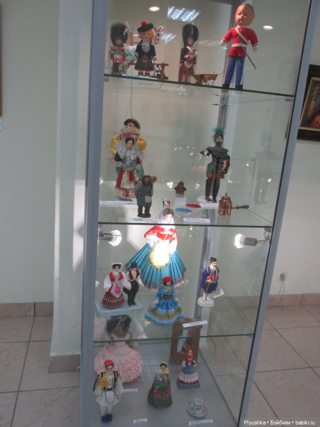 Выставка кукол "Волшебный мир образов и фантазий"