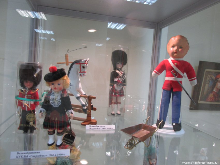 Выставка кукол "Волшебный мир образов и фантазий"