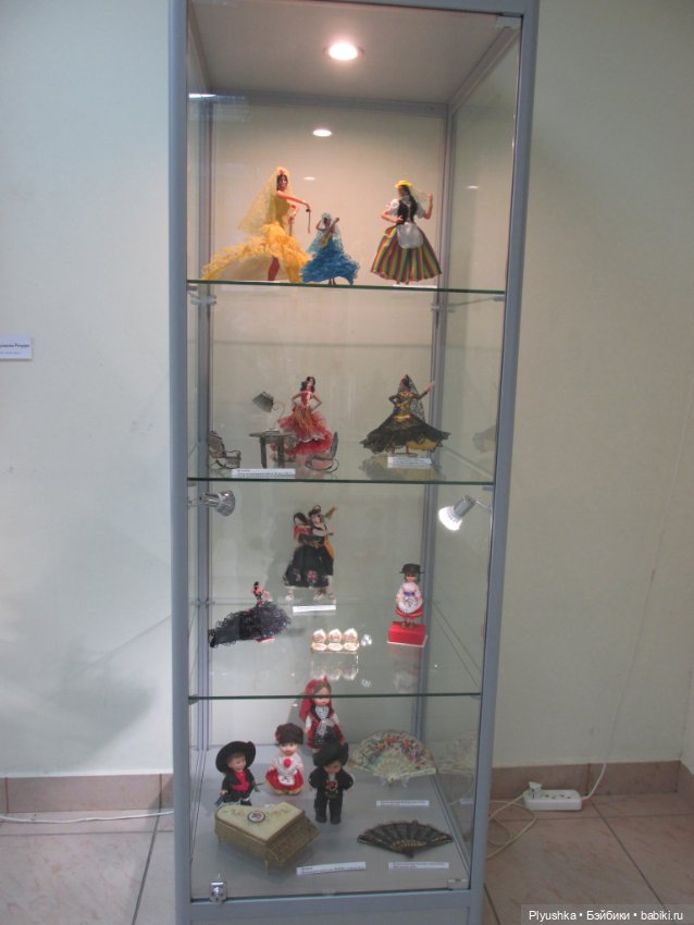 Выставка кукол "Волшебный мир образов и фантазий"