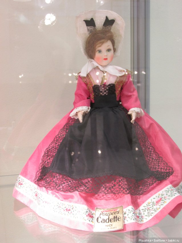 Выставка кукол "Волшебный мир образов и фантазий"