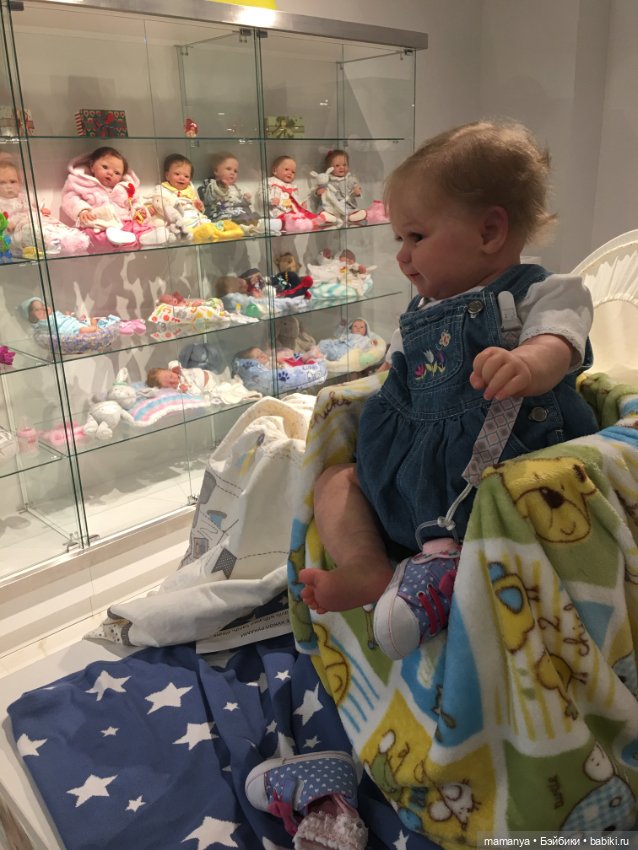 В России открылся первый магазин кукол реборн