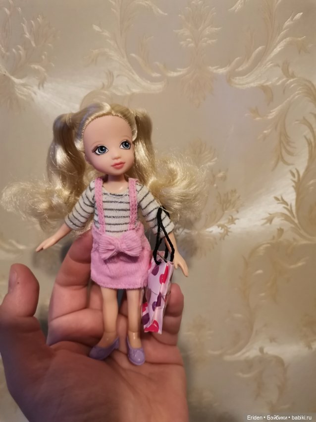 Neve, первый выпуск младшей Moxie Girls