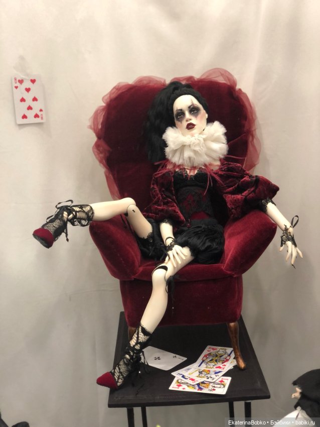 «Весенний бал кукол» на Тишинке