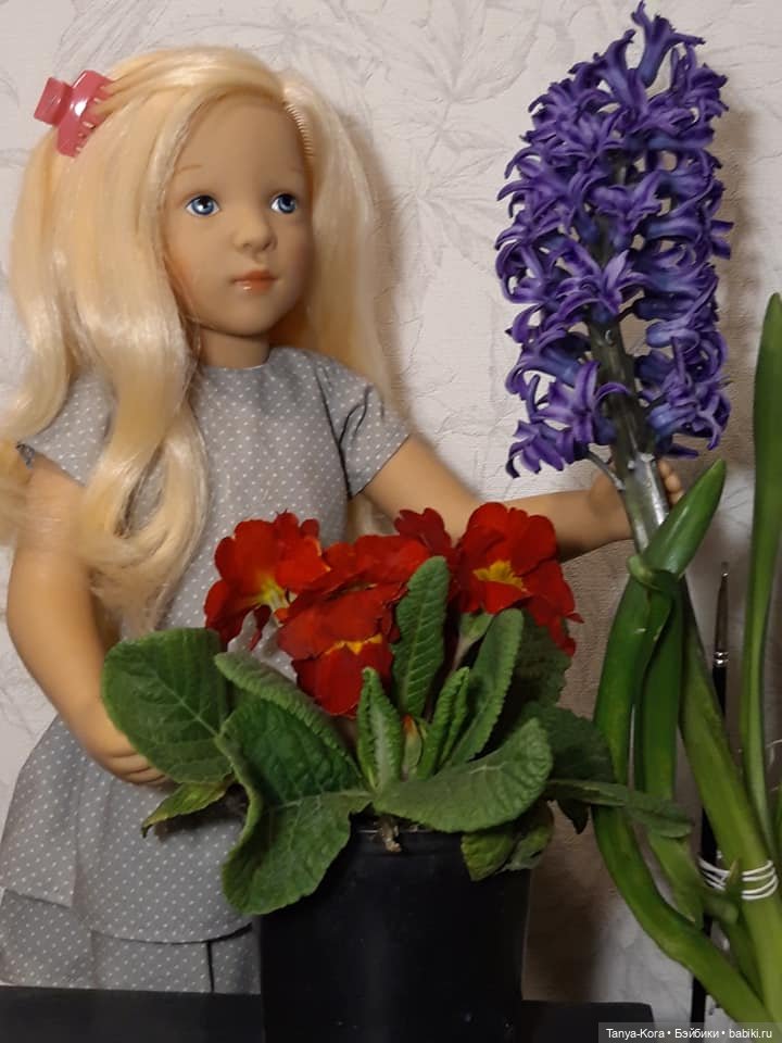 Агата поздравляет всех с 8 марта (фото 6)