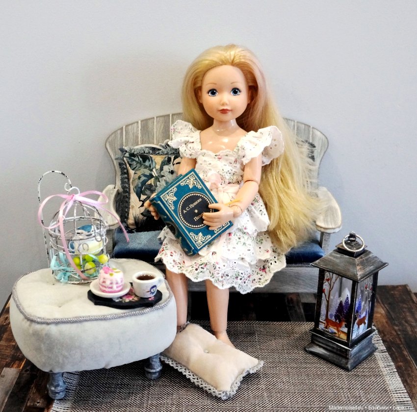 Интерьерная композиция с диванчиком-скамьей (фото 5)