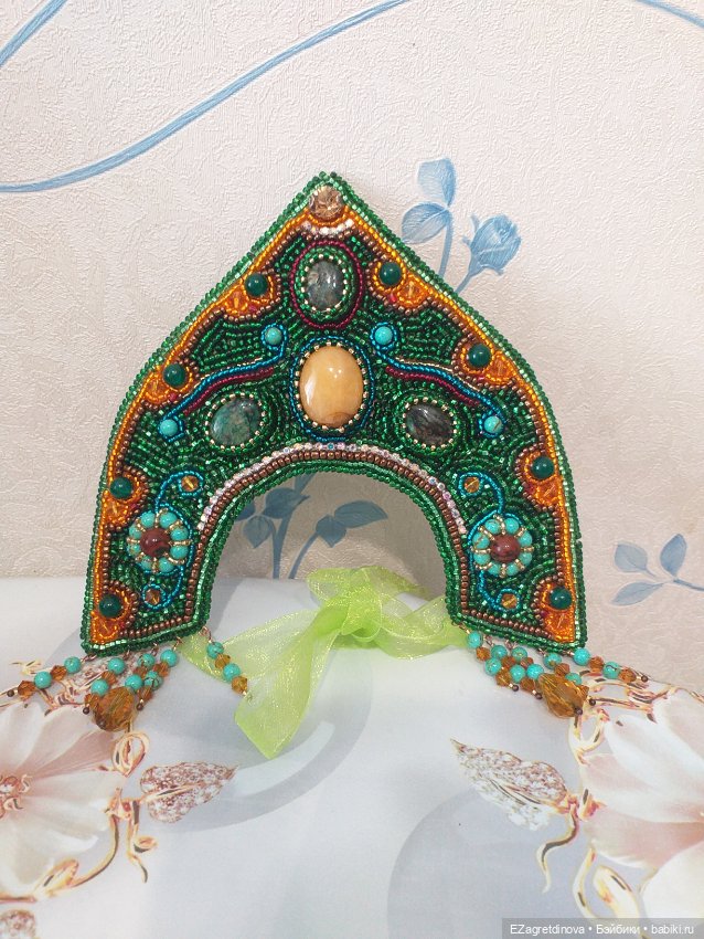 Новинки: Кокошник из бисера - Хозяйка медной горы (фото 10)