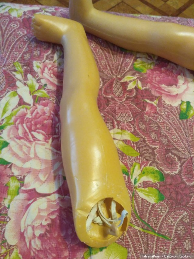 Ищу левую ножку для куклы 72 см (фото 2)