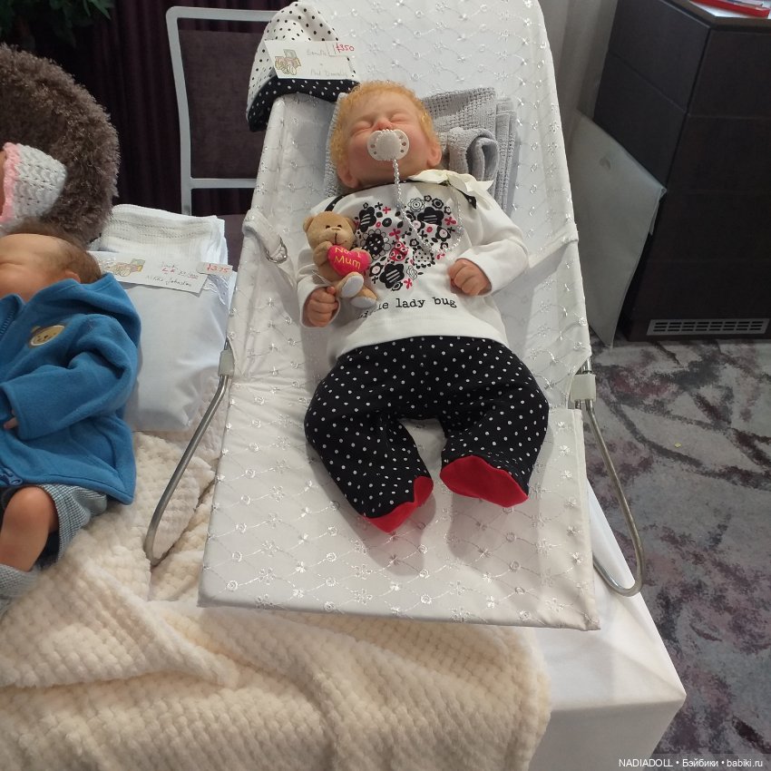 Фотки с выставки в Ноттингем 1