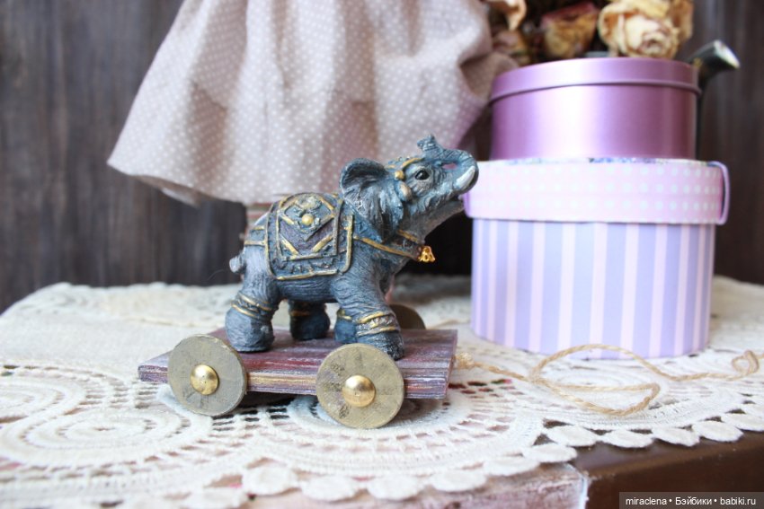 Девочка и слон — Антикварные куклы Heinrich Handwerck (Хандверк): молды 109