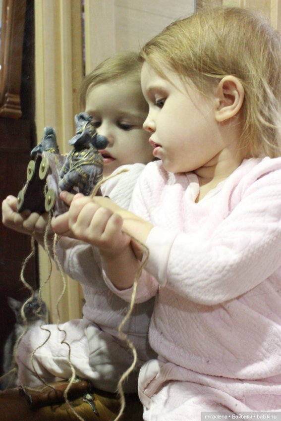 Девочка и слон — Антикварные куклы Heinrich Handwerck (Хандверк): молды 109