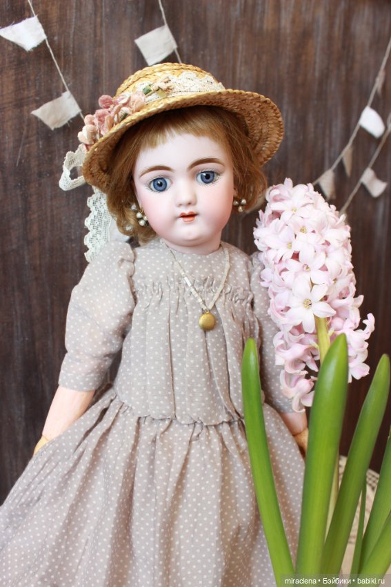 Девочка и слон — Антикварные куклы Heinrich Handwerck (Хандверк): молды 109 (фото 2)