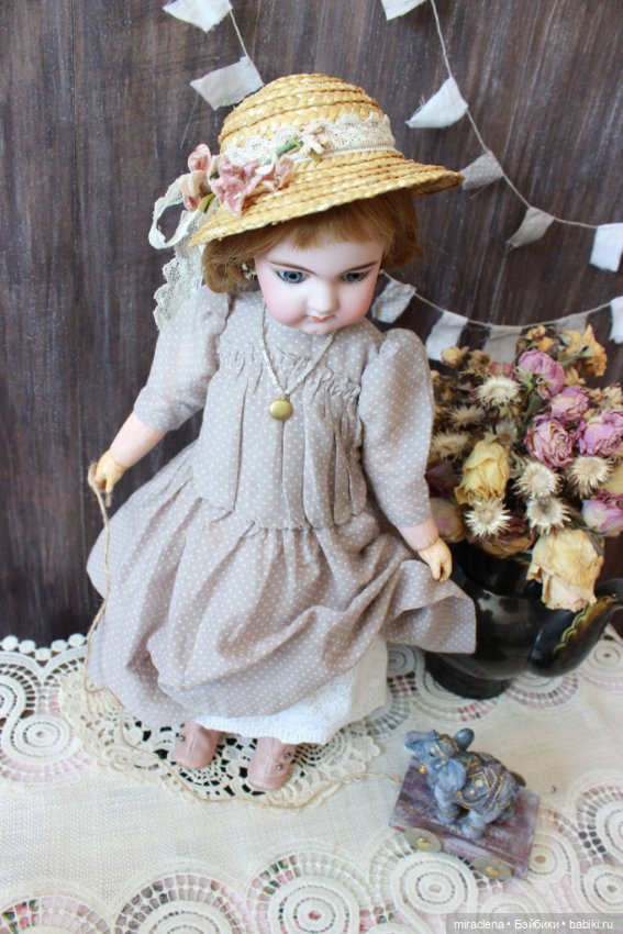 Девочка и слон — Антикварные куклы Heinrich Handwerck (Хандверк): молды 109 (фото 5)