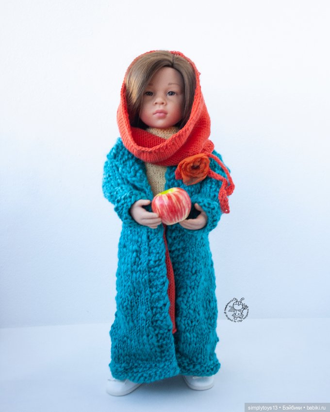 Об Эмилии немало "фото сложено"