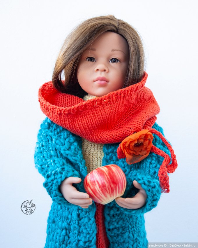 Об Эмилии немало "фото сложено"