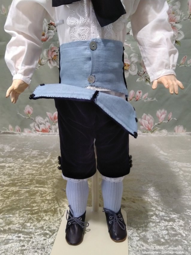 Костюм для антикварного мальчика, в деталях (фото 9)