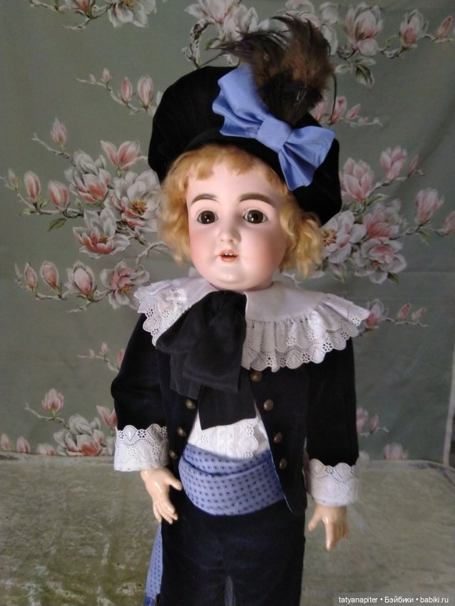 Костюм для антикварного мальчика, в деталях