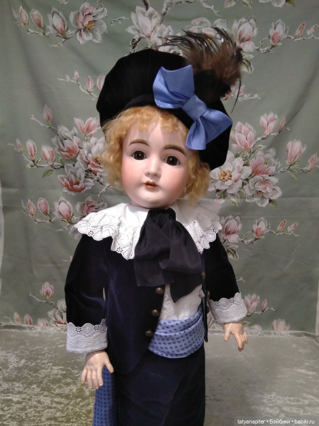 Костюм для антикварного мальчика, в деталях