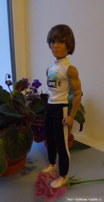 Покупка куклы от Дефа: парень с собакой