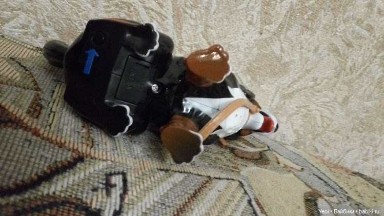 Покупка куклы от Дефа: парень с собакой